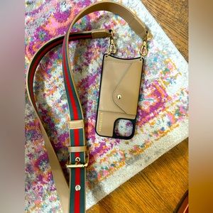 Bandolier Kimberly crossbody for tan/gold for iPhone 15
